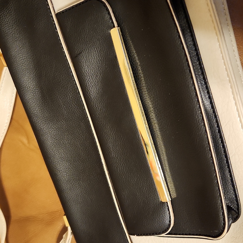 Metaphor Handbag - Picture 2 of 7